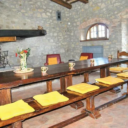 Semesterbostad Casale Stabbione